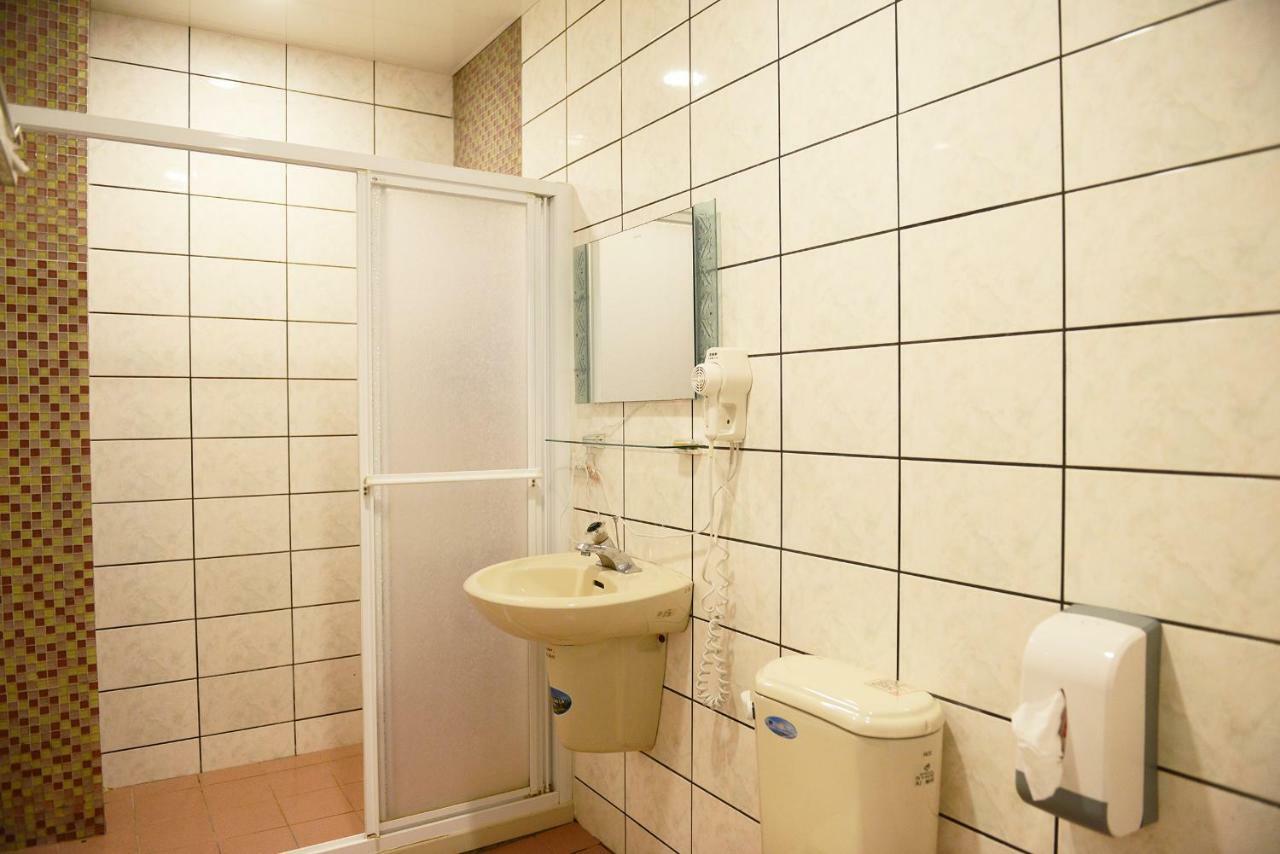 Sunny House Apartment Luodong Exterior photo